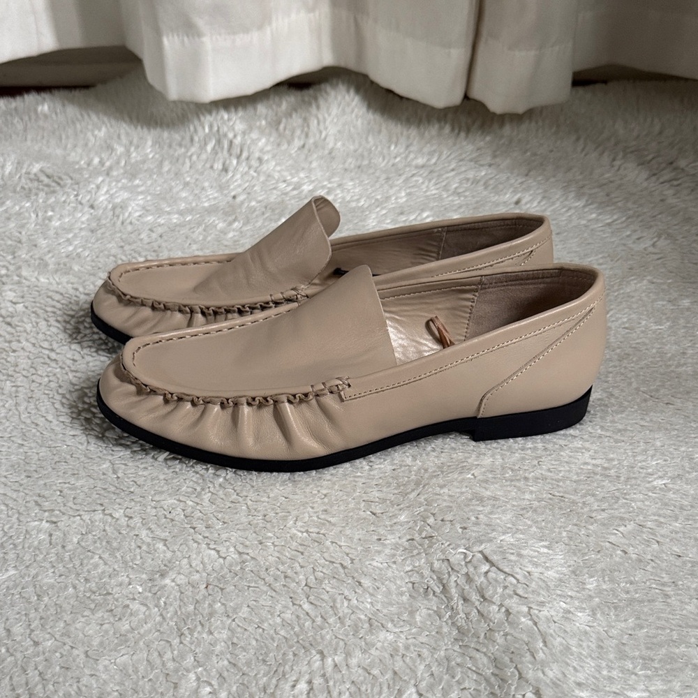 Zara Beige Leather Loafers